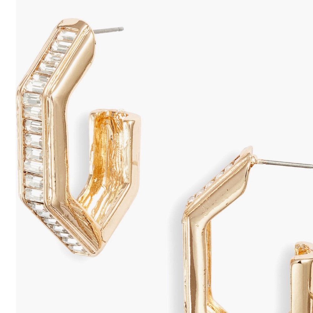 Elegant Gold Geometric Earrings